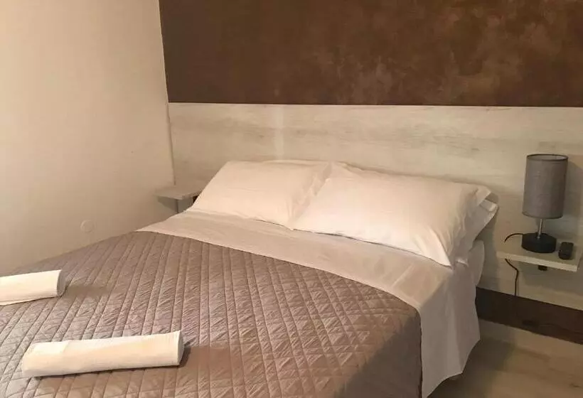 ホテル Albergo Ristorante Uspa