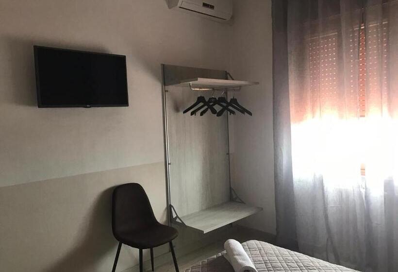 ホテル Albergo Ristorante Uspa