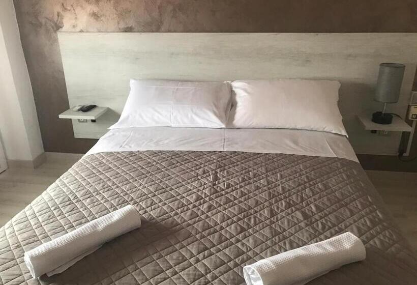 ホテル Albergo Ristorante Uspa