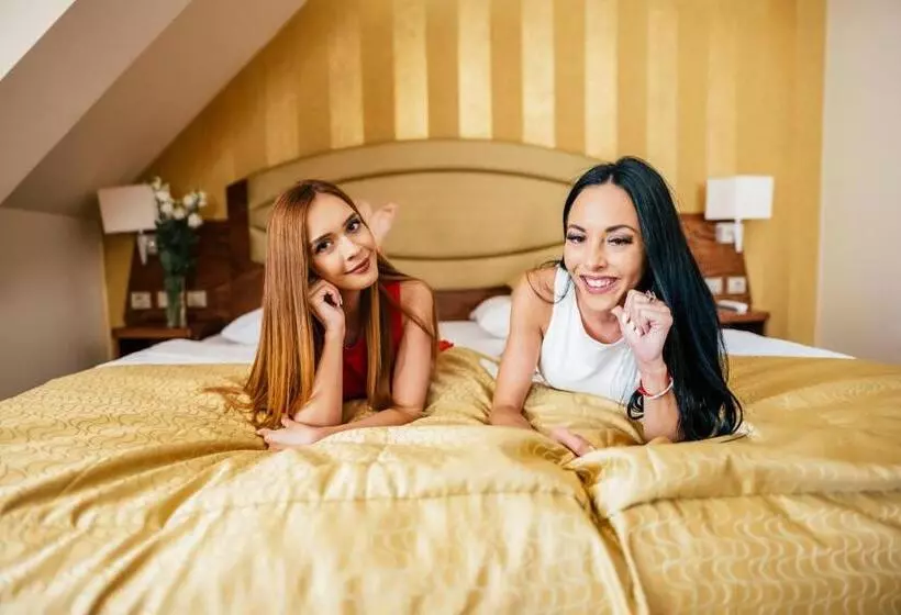 Hotelli Imperial Casino Strazny