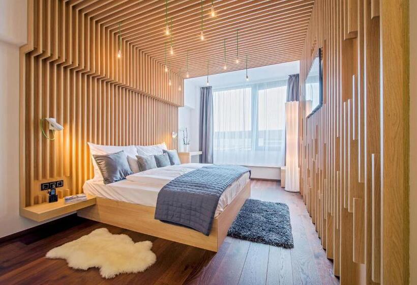 Отель Kristinus Borbirtok