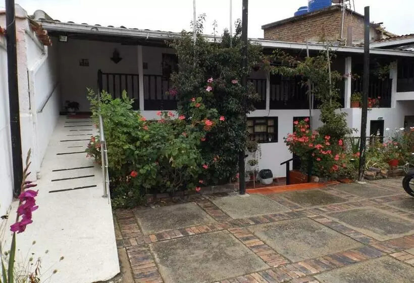 ホテル La Casona Nuñez