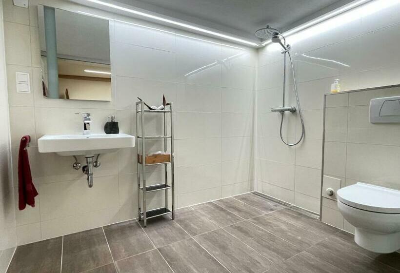 فندق Zum Alten Schlawiner