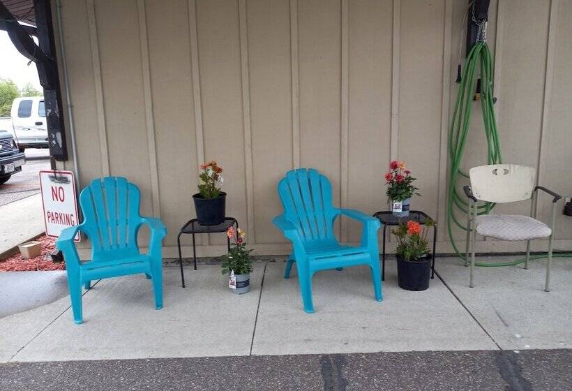 Motel 95 & Campground