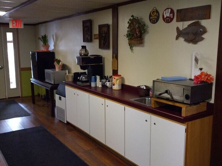 Motel 95 & Campground