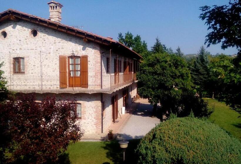 ペンション Cascina Stralla