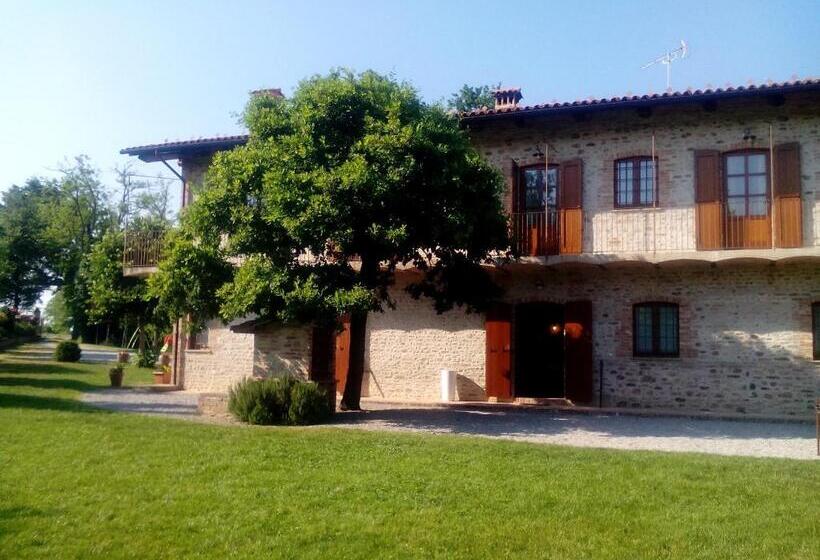 ペンション Cascina Stralla