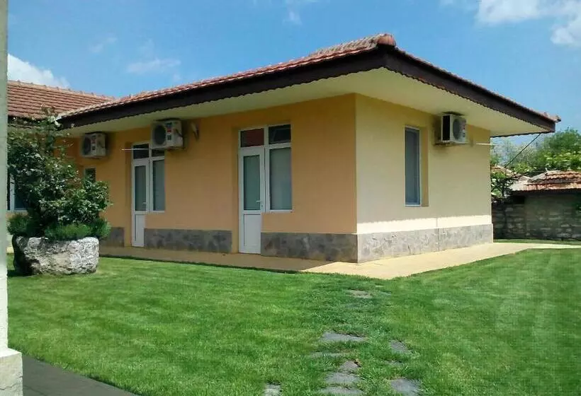 پانسیون Guesthouse Mirage