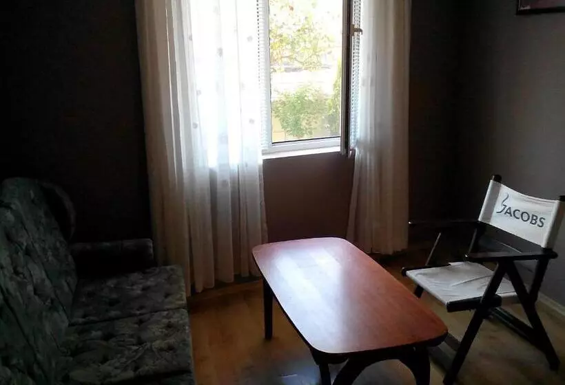 پانسیون Guesthouse Mirage