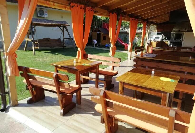 پانسیون Guesthouse Mirage