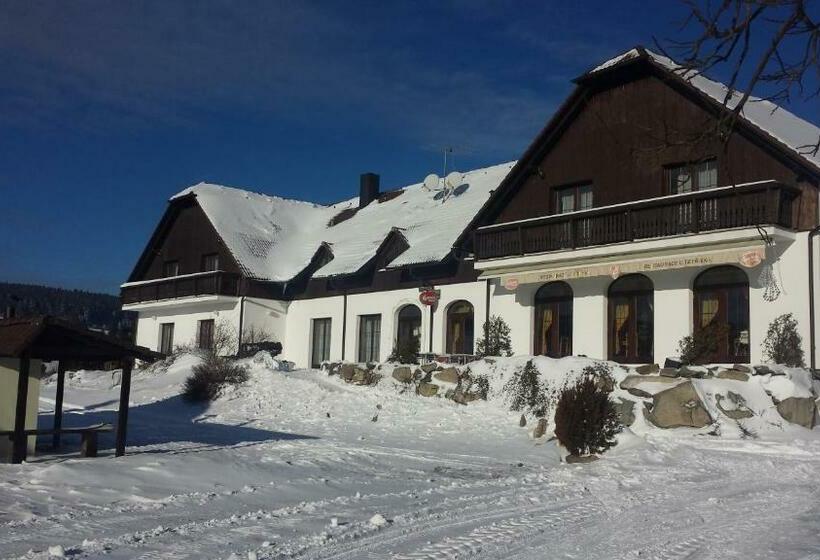 펜션 Penzion Tetřívek