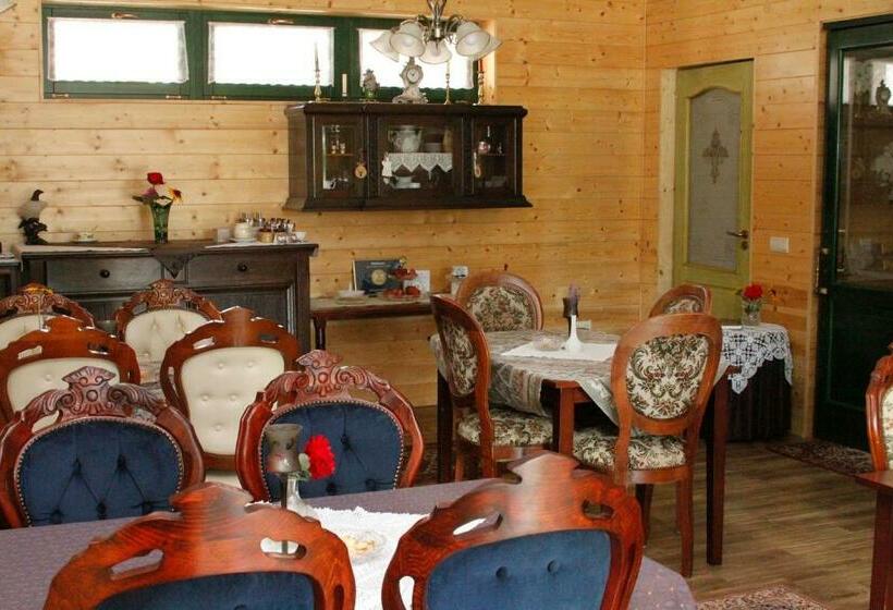 펜션 Sasfészek Vendégház