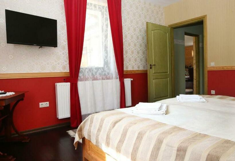 펜션 Sasfészek Vendégház