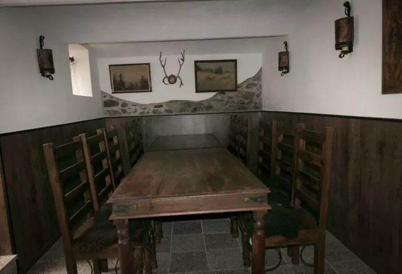 ペンション Schusters Lindenhof