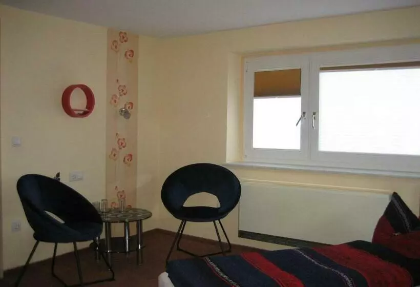 ペンション Schusters Lindenhof