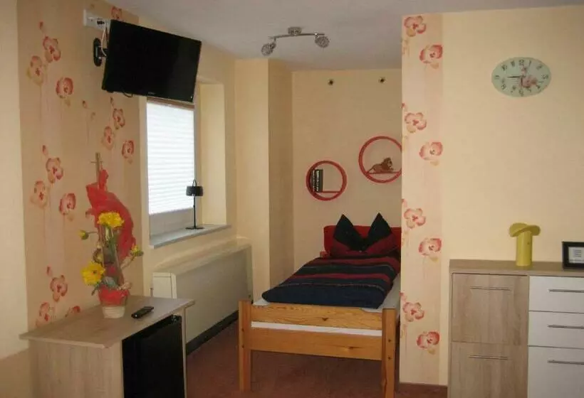 ペンション Schusters Lindenhof