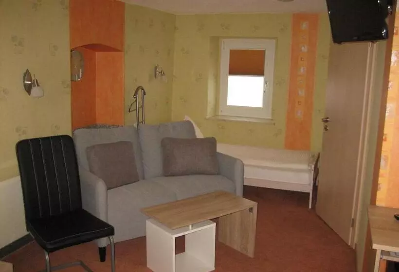 ペンション Schusters Lindenhof