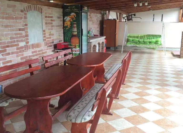 Majatalo Szamos Party Vendégház