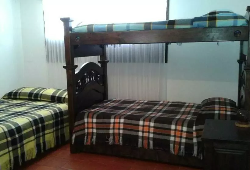 ペンション Tonsuca