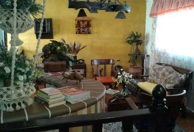 ペンション Tonsuca