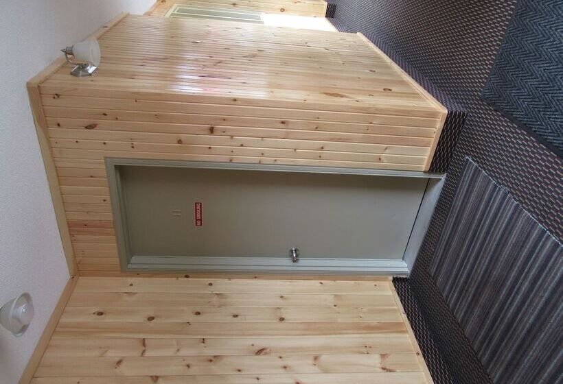 The Village Inn Motel