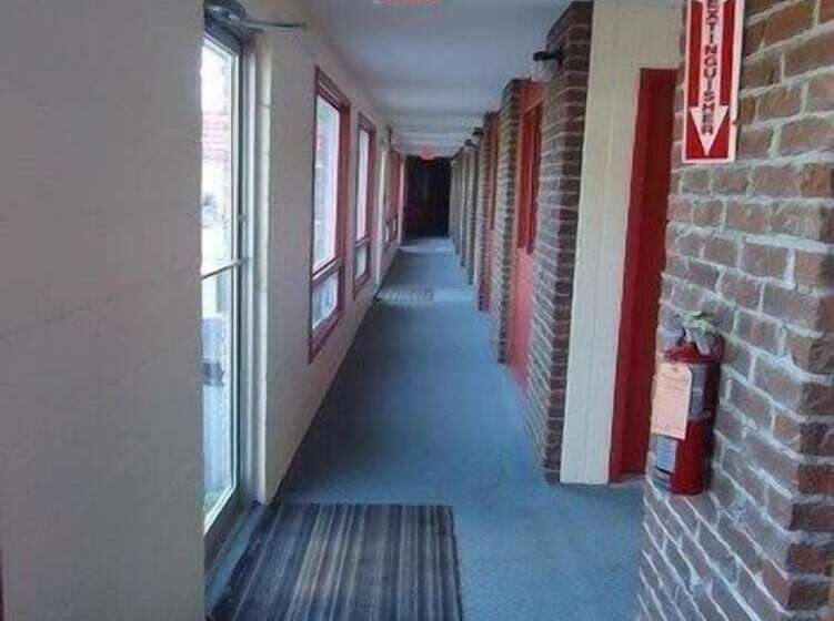 The Village Inn Motel