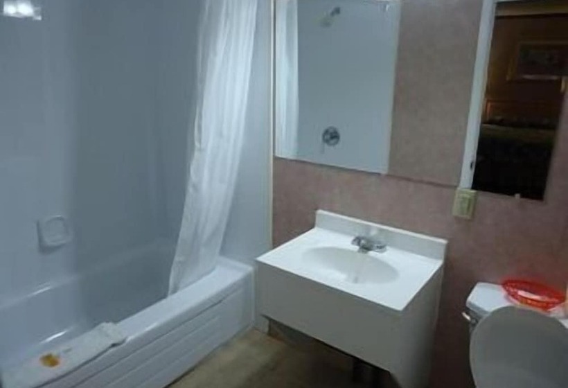 The Village Inn Motel