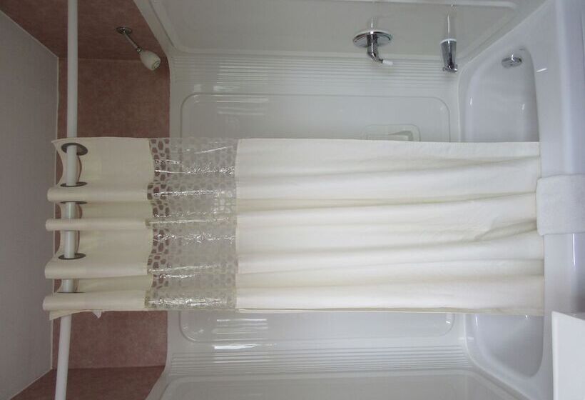 The Village Inn Motel