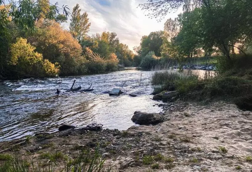 Casablanca Hotel Studios