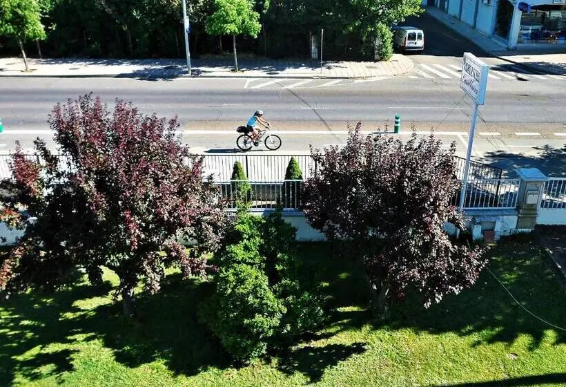 Casablanca Hotel Studios