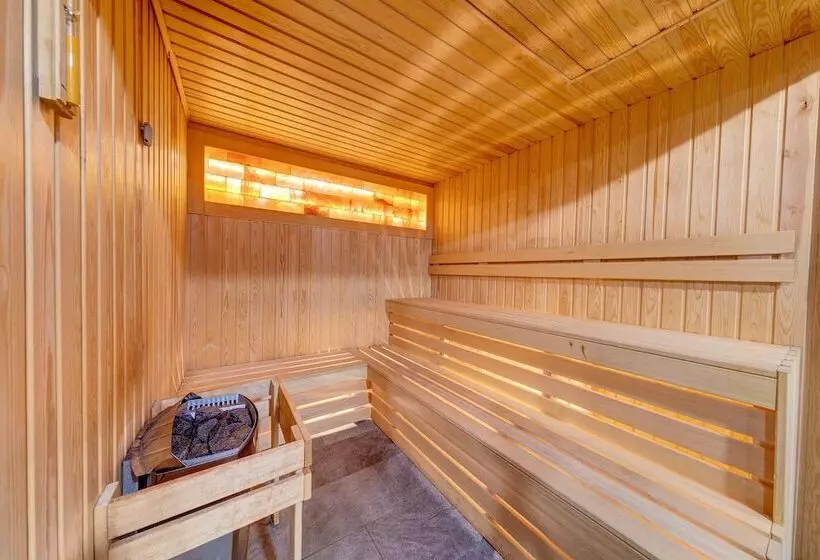 Grand Hotel Murgavets