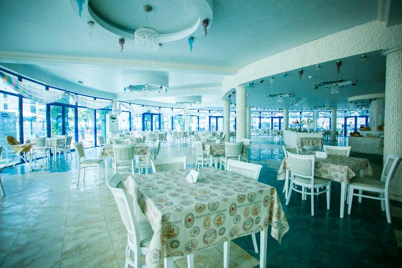 هتل Chaika Beach Resort