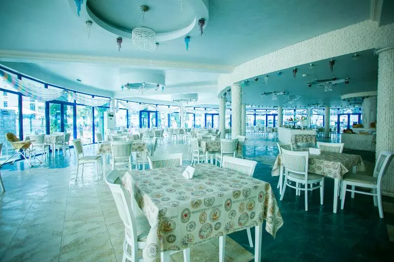 酒店 Chaika Beach Resort