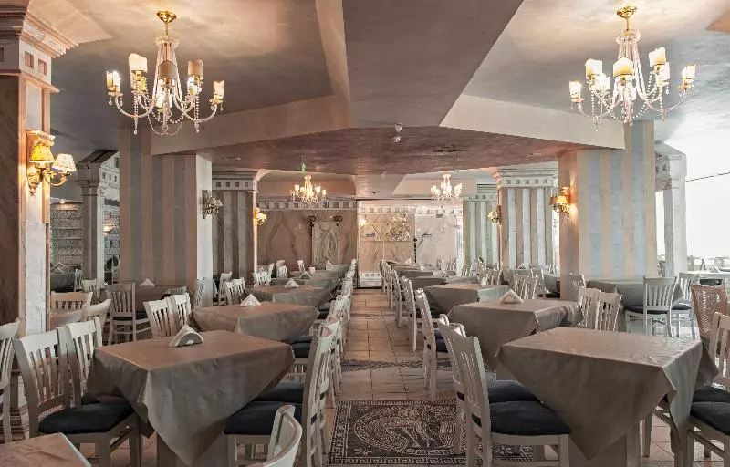 酒店 Chaika Beach Resort