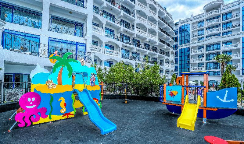 هتل Chaika Beach Resort