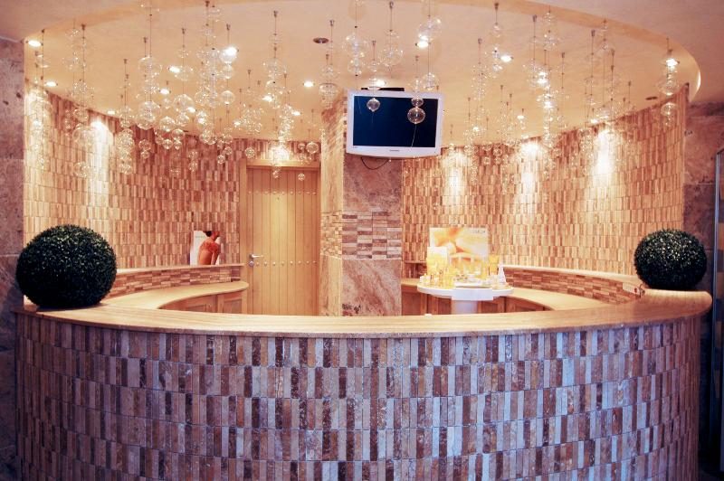 هتل Chaika Beach Resort