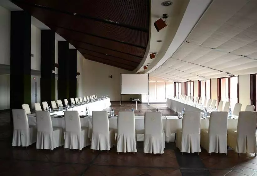 هتل Cigarral El Bosque