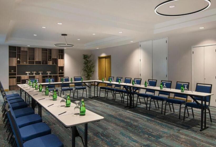 هتل Courtyard By Marriott Santo Domingo