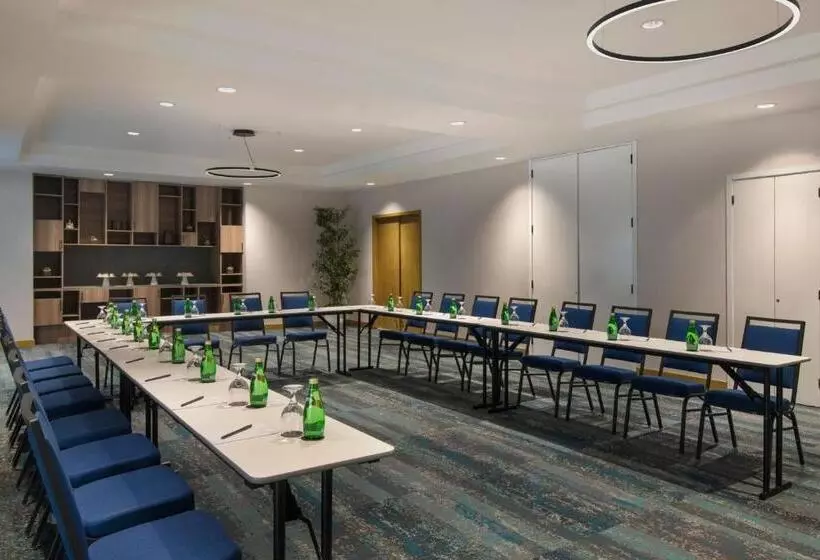 هتل Courtyard By Marriott Santo Domingo