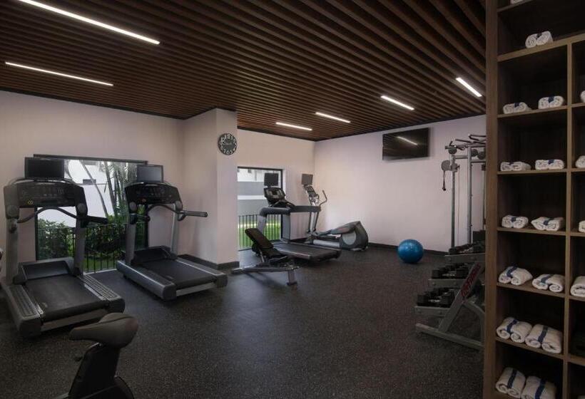 هتل Courtyard By Marriott Santo Domingo