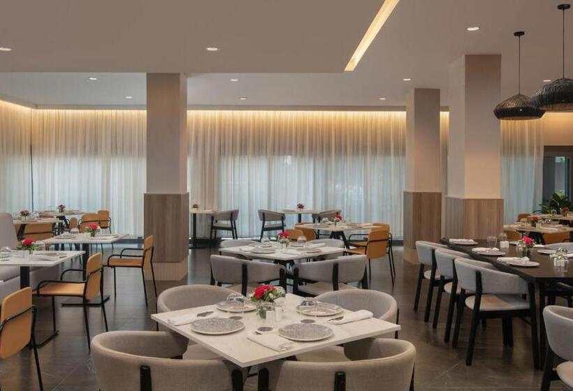 هتل Courtyard By Marriott Santo Domingo