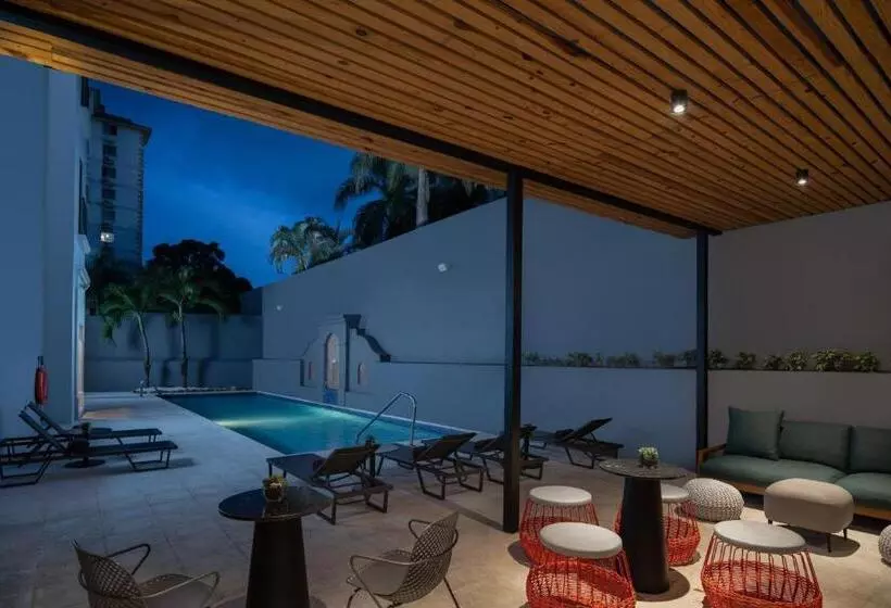 هتل Courtyard By Marriott Santo Domingo