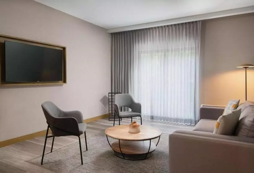 هتل Courtyard By Marriott Santo Domingo