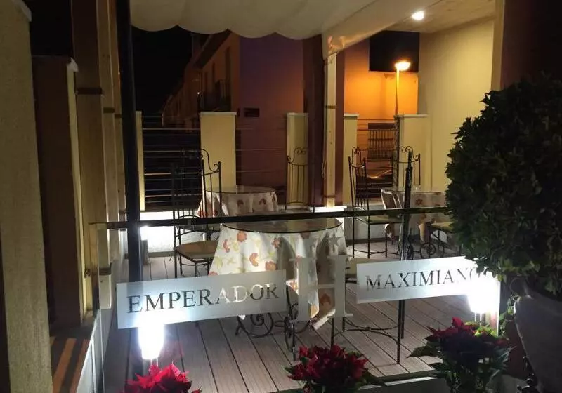 Hotel Maximiano Herculeo