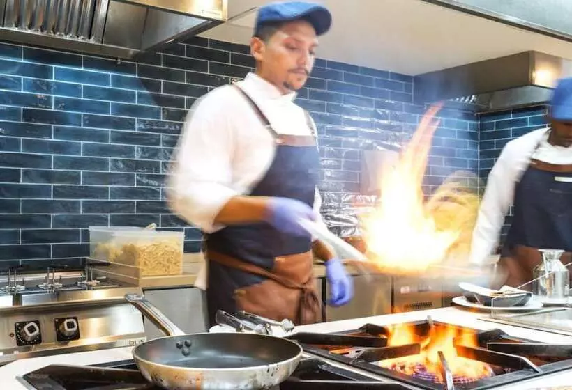 Parque Nereida Suites