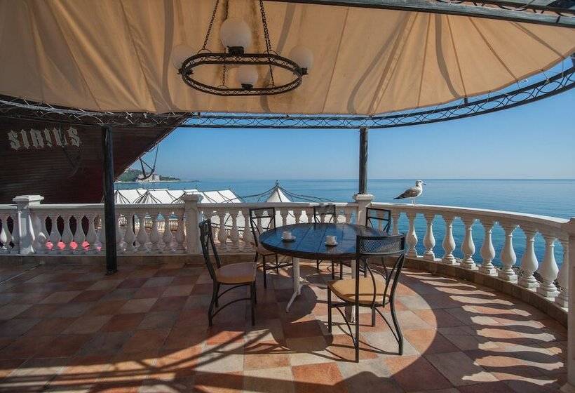 Sirius Beach Hotel & Spa