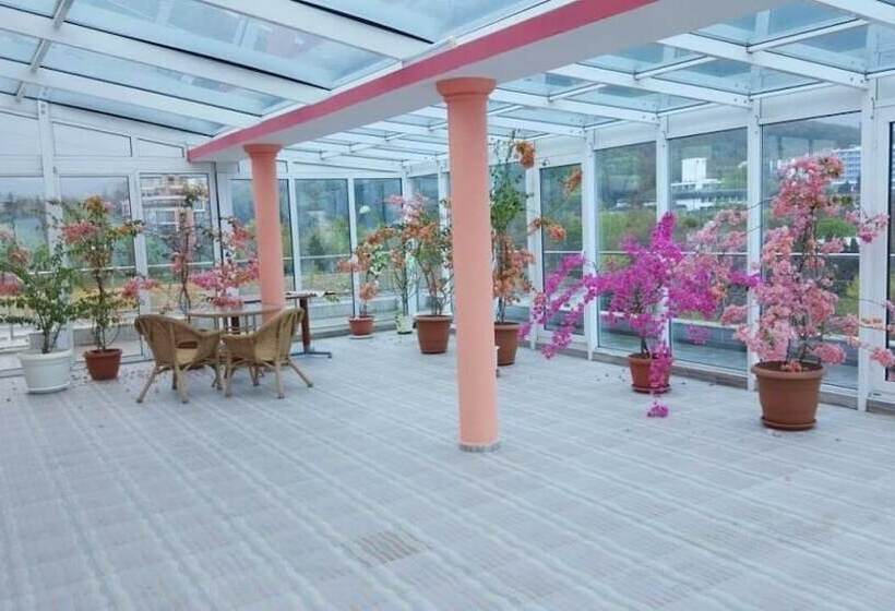 Sirius Beach Hotel & Spa