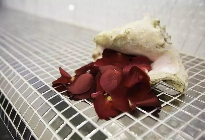 Sirius Beach Hotel & Spa