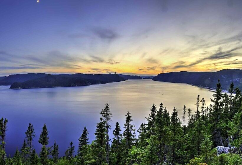 فندق صغير Au Sommet Du Fjord