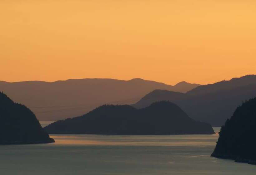 فندق صغير Au Sommet Du Fjord